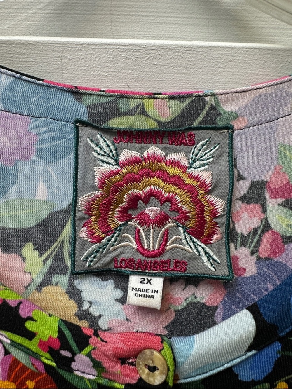 Johnny Was Blouse - Picture 2 of 4